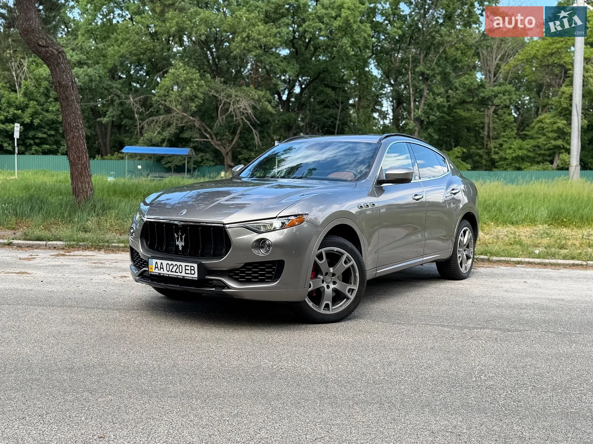 2017 Maserati Levante - мініатюра 2