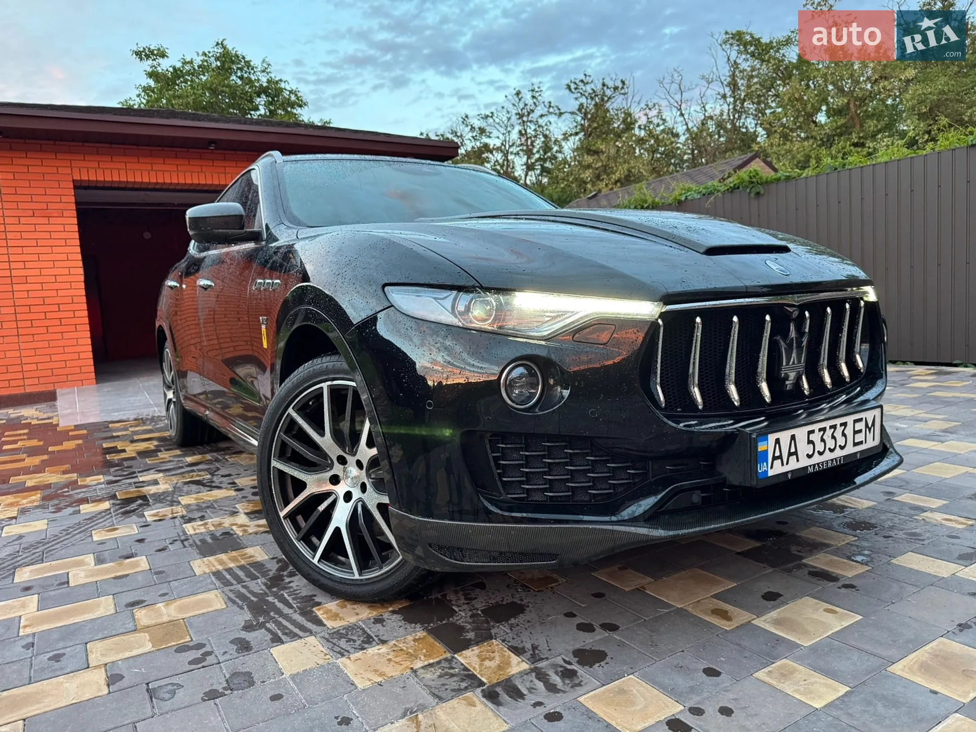 2016 Maserati Levante - мініатюра 4