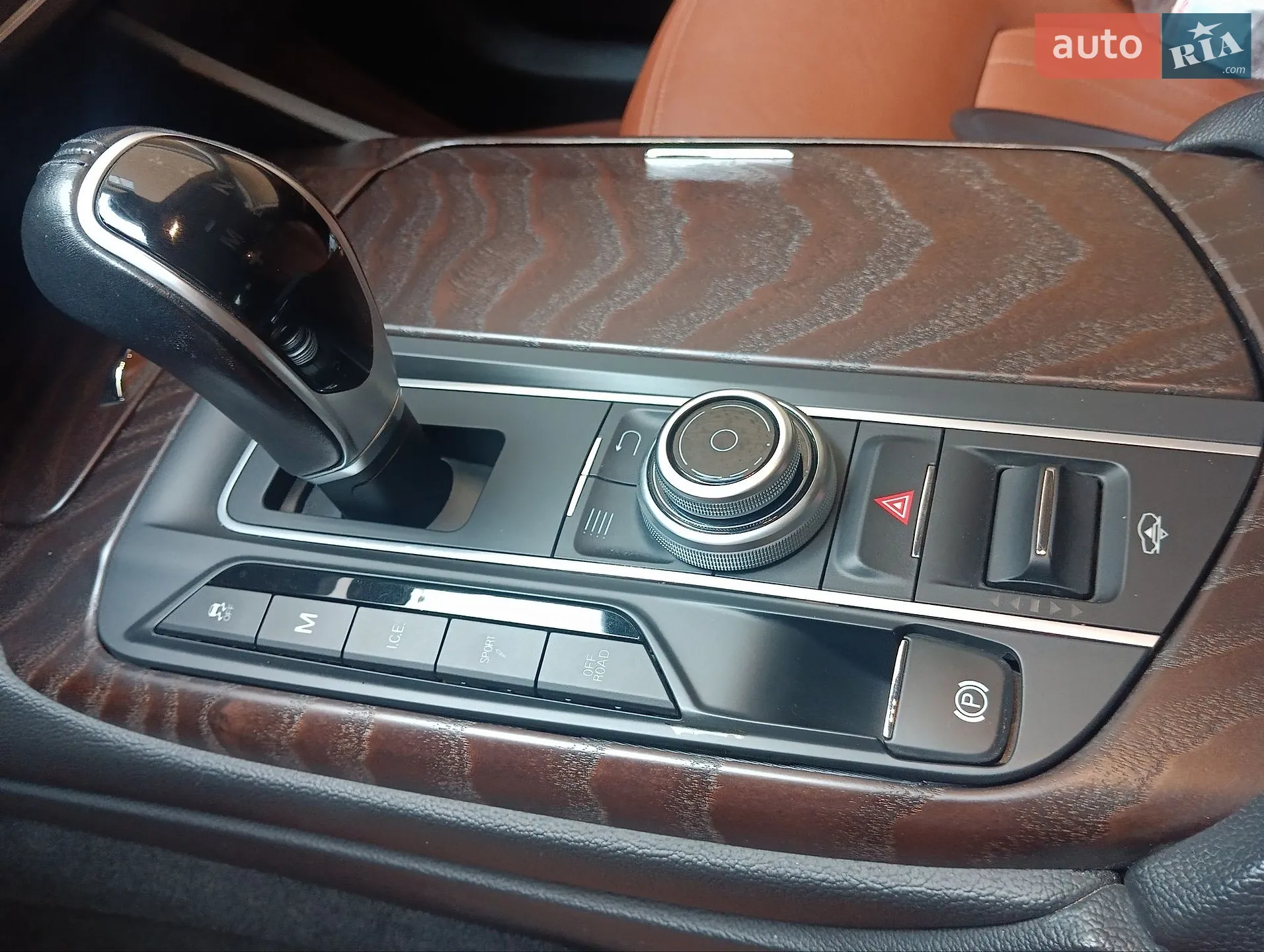 2017 Maserati Levante - мініатюра 15