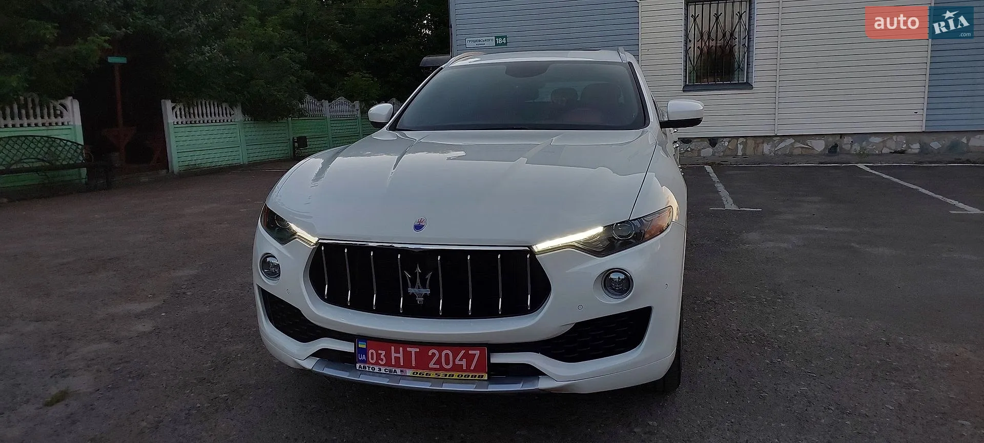 2017 Maserati Levante - мініатюра 3