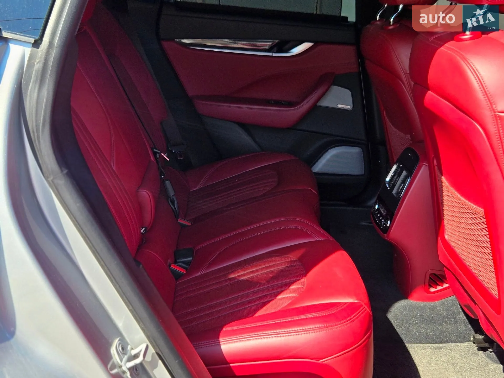 2016 Maserati Levante - мініатюра 22