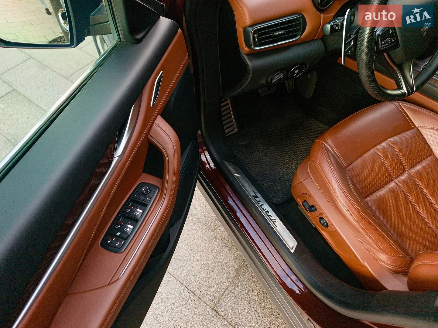 2017 Maserati Levante - мініатюра 12