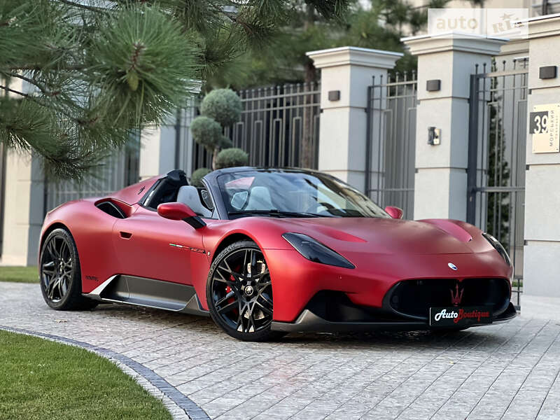 Родстер Maserati MC20 2023 в 