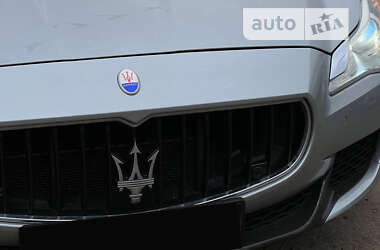 Седан Maserati Quattroporte 2013 в Львові