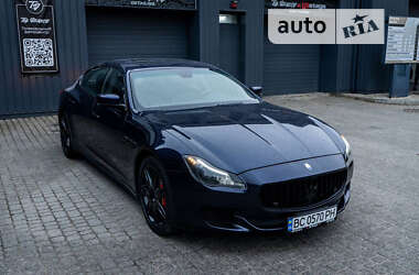 Седан Maserati Quattroporte 2014 в Львові