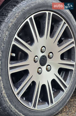 Седан Maserati Quattroporte 2006 в 