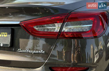 Седан Maserati Quattroporte 2013 в 