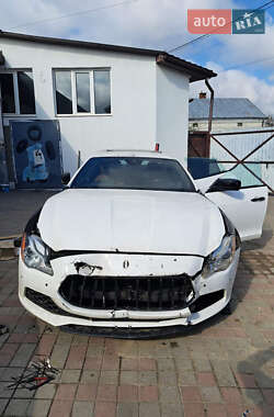 Седан Maserati Quattroporte 2014 в Львове