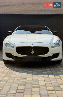 Седан Maserati Quattroporte 2013 в 