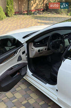 Седан Maserati Quattroporte 2013 в 