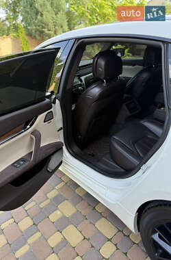 Седан Maserati Quattroporte 2013 в 