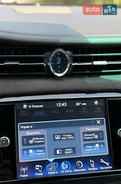 Седан Maserati Quattroporte 2013 в 