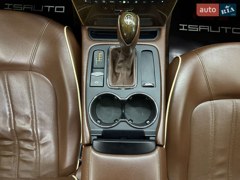 Седан Maserati Quattroporte 2009 в Одесі