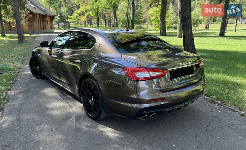 Седан Maserati Quattroporte 2018 в Киеве