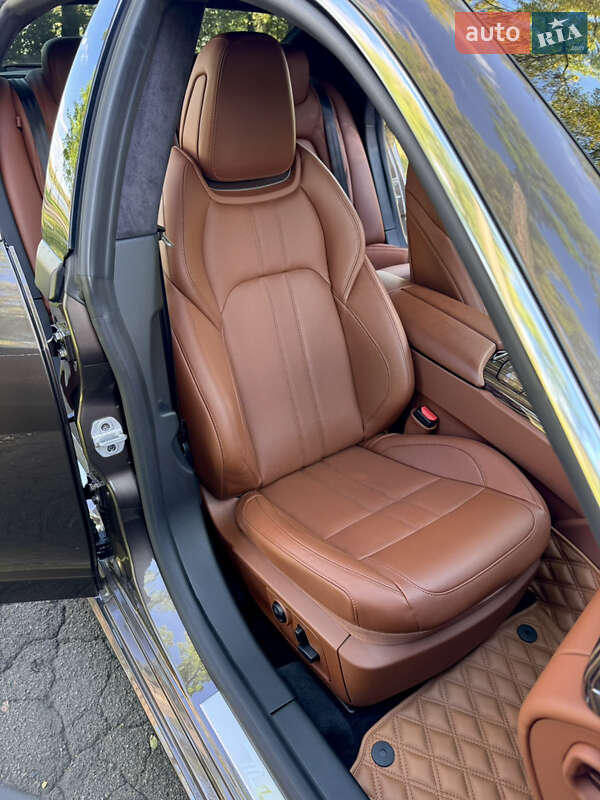 Седан Maserati Quattroporte 2018 в Киеве