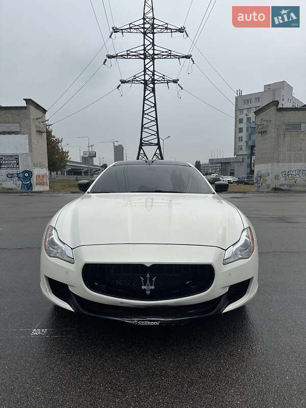 Maserati Quattroporte 2013