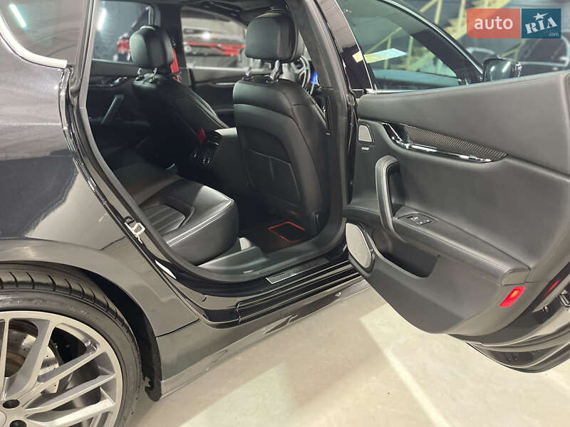 Седан Maserati Quattroporte 2013 в Киеве фото 25 Седан Maserati Quattroporte 2013 в Киеве