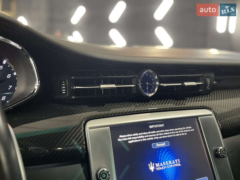 Седан Maserati Quattroporte 2013 в Киеве фото 45 Седан Maserati Quattroporte 2013 в Киеве