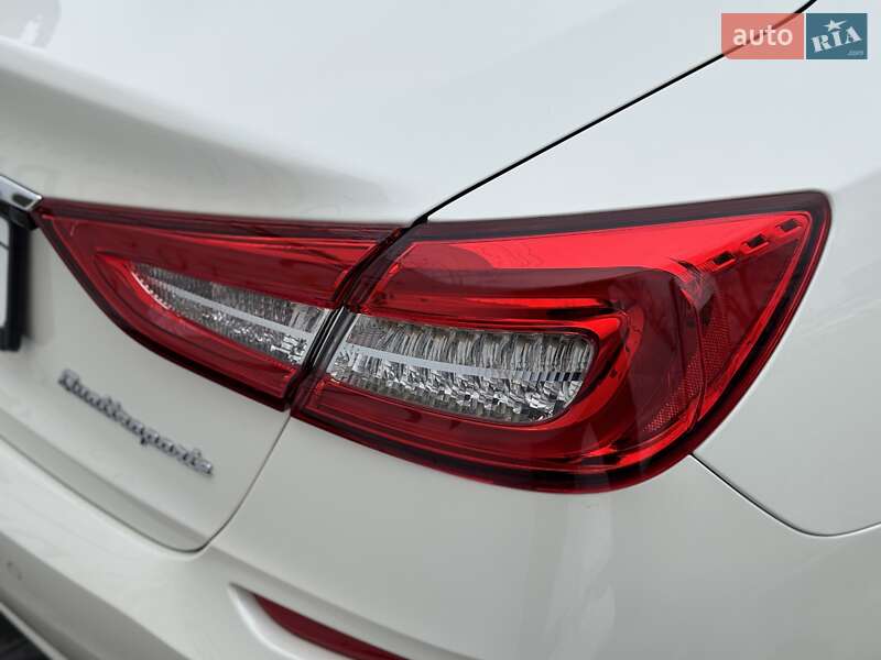 Седан Maserati Quattroporte 2015 в Киеве