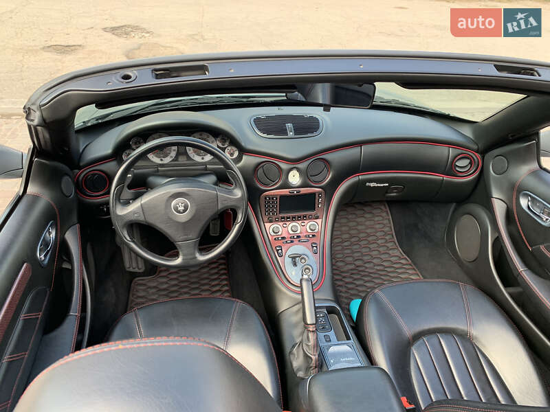 Кабриолет Maserati Spyder 2005 в Днепре