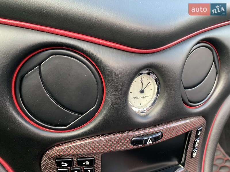 Кабриолет Maserati Spyder 2005 в Днепре
