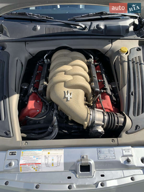 Кабриолет Maserati Spyder 2005 в Днепре