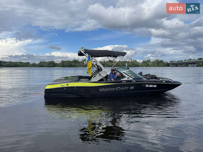 Катер MasterCraft XT20 2017 в Киеве фото 2 Катер MasterCraft XT20 2017 в Киеве