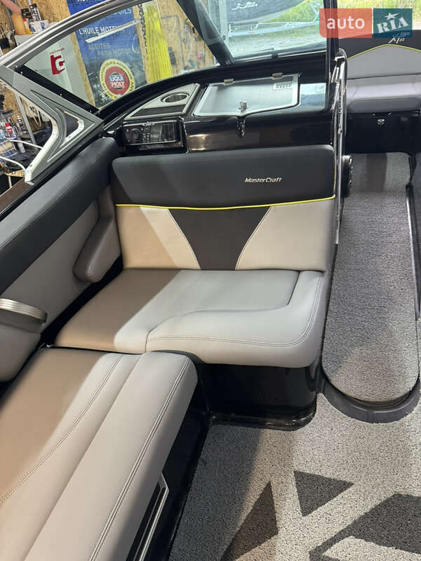 Катер MasterCraft XT20 2017 в Киеве фото 12 Катер MasterCraft XT20 2017 в Киеве