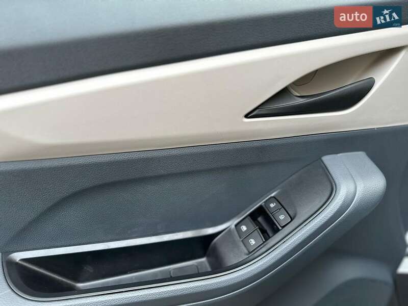 Грузовой фургон Maxus e-Deliver 3 2022 в Киеве фото 12 Грузовой фургон Maxus e-Deliver 3 2022 в Киеве