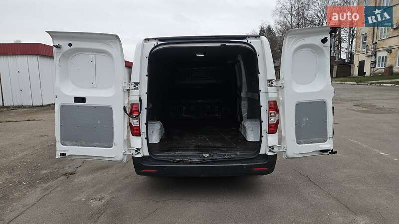 Грузовой фургон Maxus e-Deliver 3 2023 в Радомышле фото 23 Грузовой фургон Maxus e-Deliver 3 2023 в Радомышле