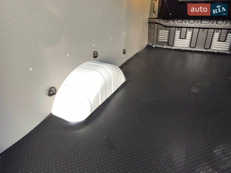 Грузовой фургон Maxus e-Deliver 3 2023 в Киеве