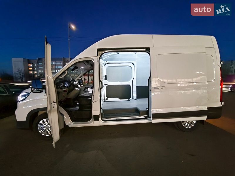 Грузовой фургон Maxus e-Deliver 9 2023 в Киеве