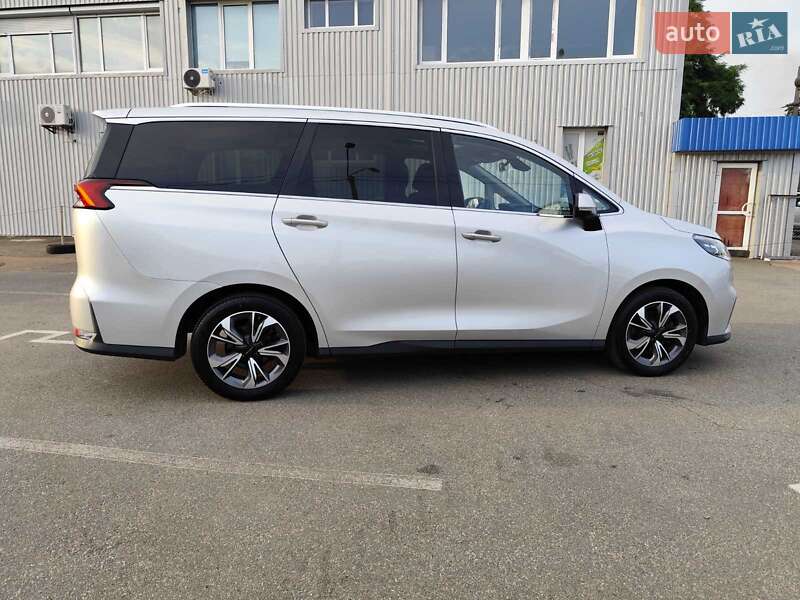 Минивэн Maxus Euniq 5 2020 в Киеве