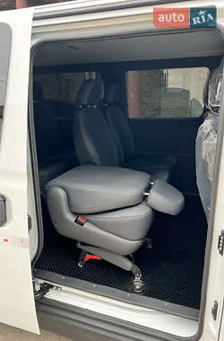 Мінівен Maxus EV30L 2022 в 