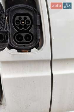 Грузовой фургон Maxus EV80 2019 в 