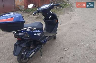 Скутер Maxxter Falcon 2020 в 