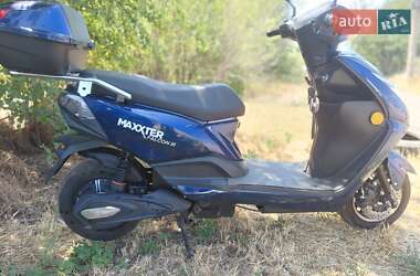 Скутер Maxxter Falcon 2022 в 