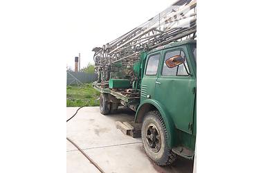 Буровая установка МАЗ 501 1987 в Сваляве