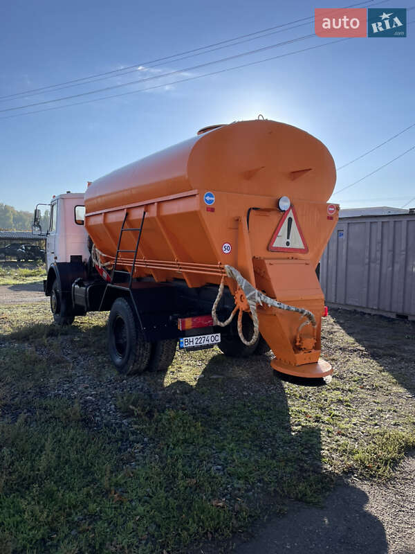 Пескоразбрасывающая машина МАЗ 5571 2009 в Одессе