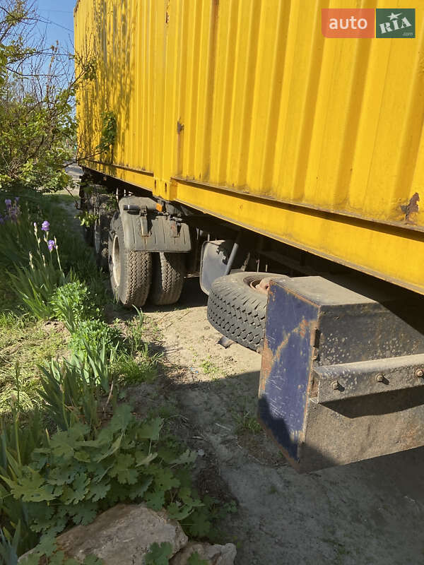 Контейнеровоз МАЗ 8132 2001 в Черкасах фото 3 Контейнеровоз МАЗ 8132 2001 в Черкасах