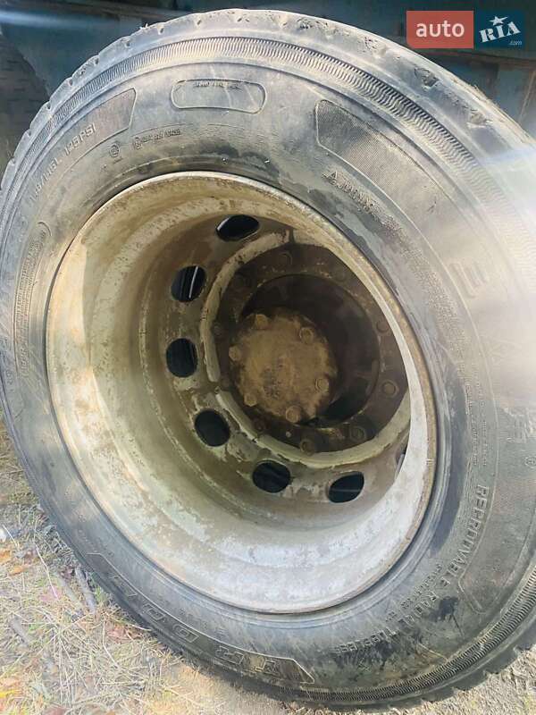 Зерновоз - полуприцеп МАЗ 938662 2002 в Гайсине