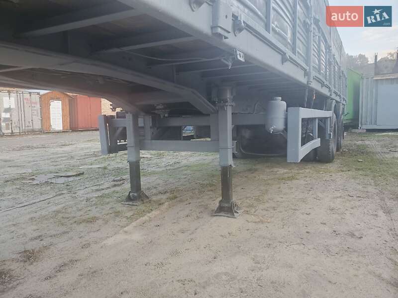 Бортовий напівпричіп МАЗ 93866 2005 в Кременці