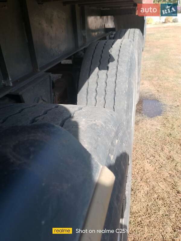 Бортовой полуприцеп МАЗ 975830 2003 в Гадяче фото 2 Бортовой полуприцеп МАЗ 975830 2003 в Гадяче