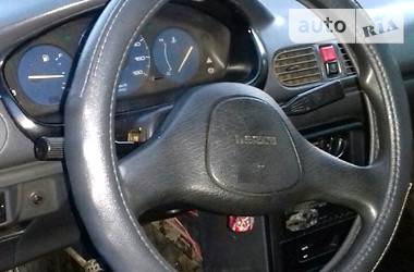 Седан Mazda 121 1991 в Черновцах