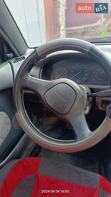 Седан Mazda 121 1993 в Могилів-Подільському фото 2 Седан Mazda 121 1993 в Могилів-Подільському