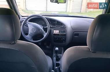 Хэтчбек Mazda 121 2000 в Одессе