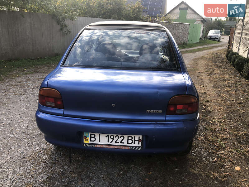 Седан Mazda 121 1993 в Кременчуге