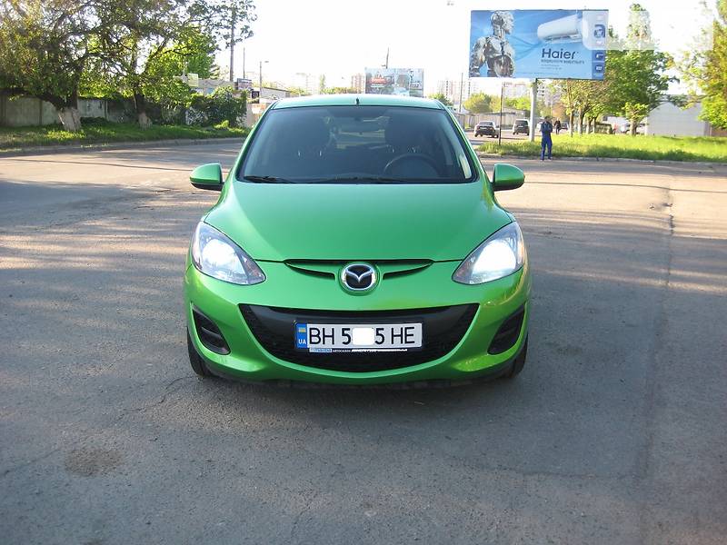 Хэтчбек Mazda 2 2011 в Одессе