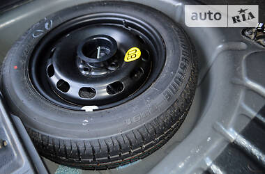 Хетчбек Mazda 2 2007 в 