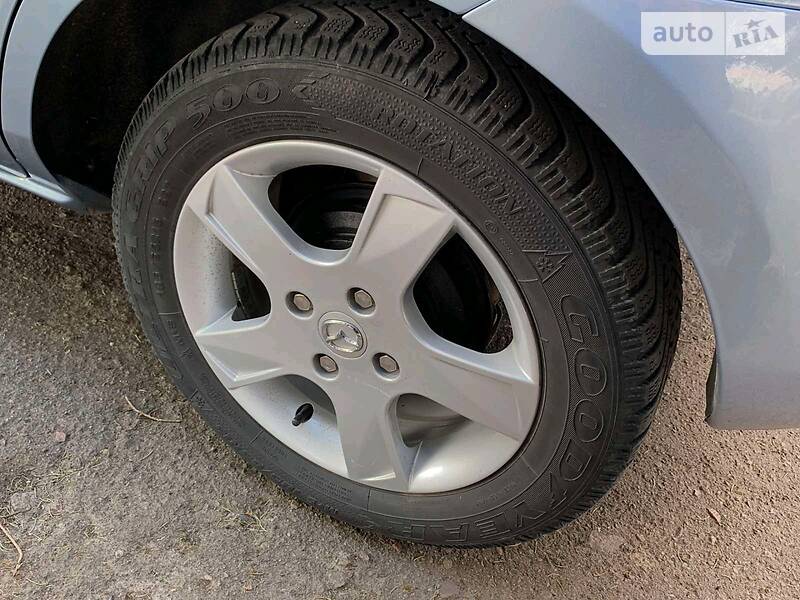 Минивэн Mazda 2 2007 в Ровно